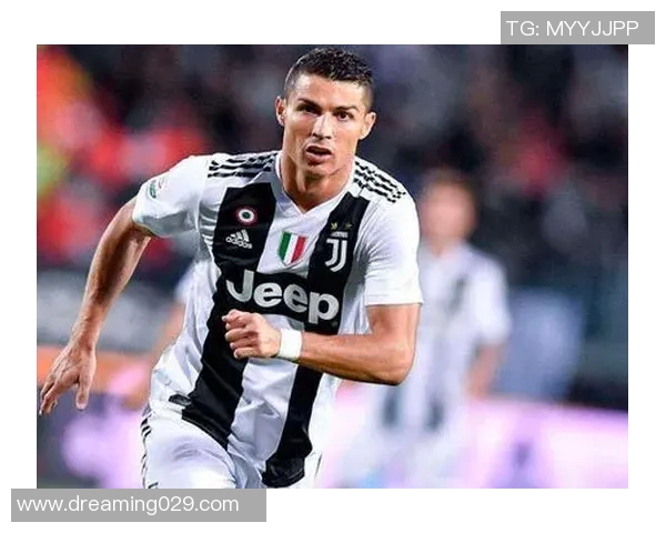 当今足球明星在场上位置的多样化与战术演变探讨